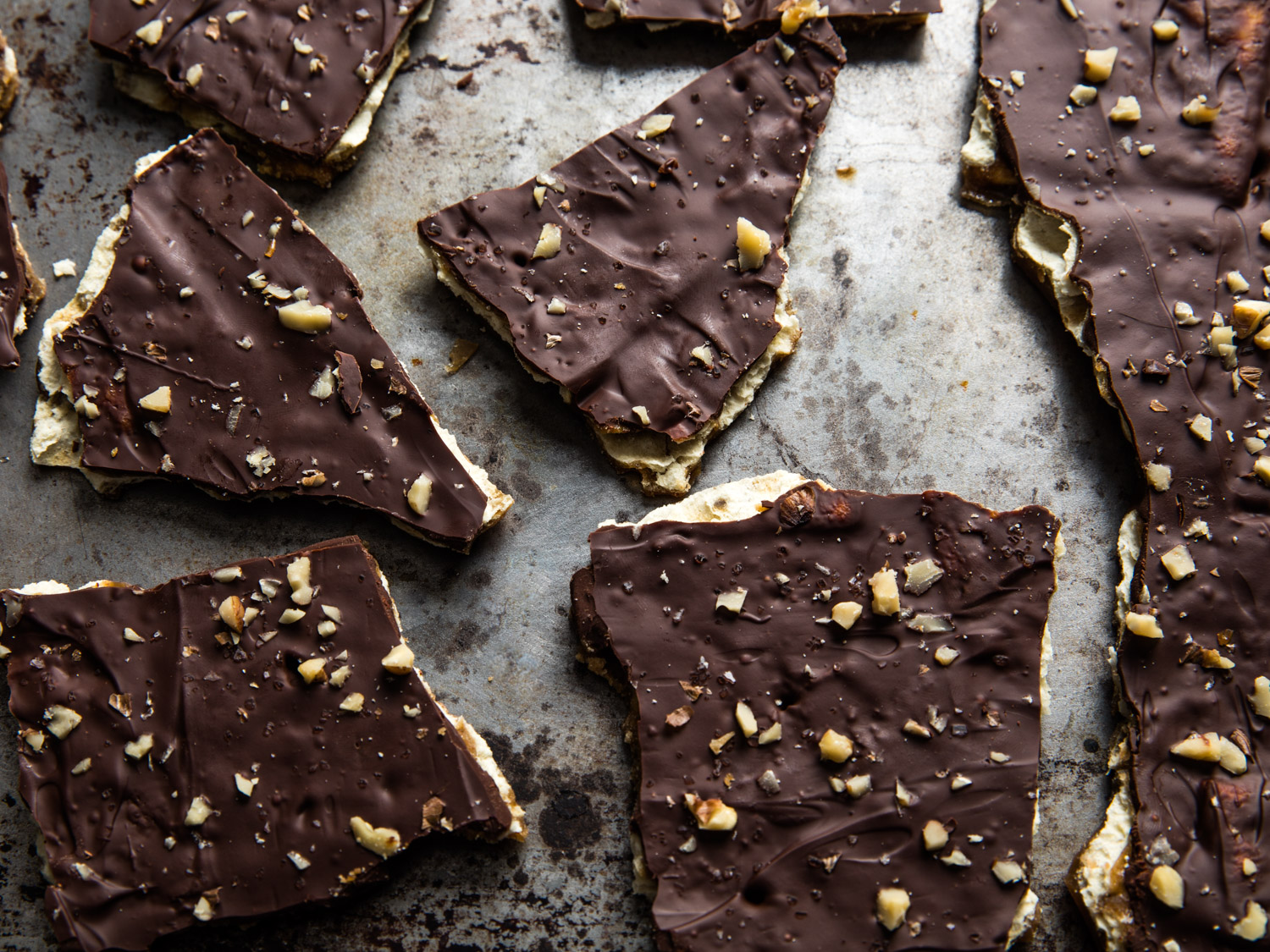 20161208-chocolate-crack-bark-vicky-wasik-1